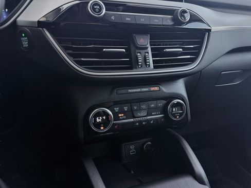 Used 2021 Ford Escape SEL w/ Technology Package AWD/4WD image 38