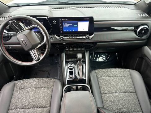 Used 2023 Chevrolet Colorado Z71 w/ Z71 Convenience Package 2 image 18