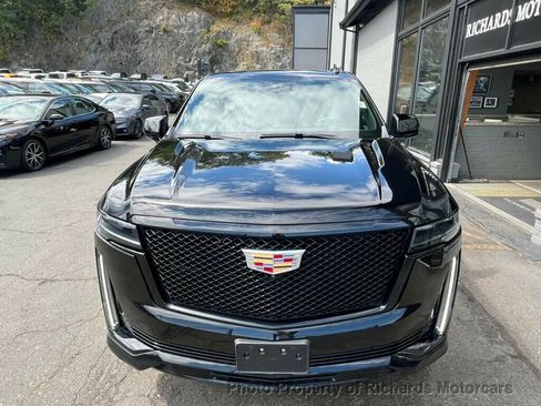 Used 2022 Cadillac Escalade Sport image 11