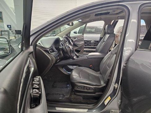 Used 2019 Buick Enclave Essence FWD image 8