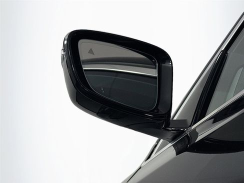 Used 2023 BMW 530e xDrive image 10