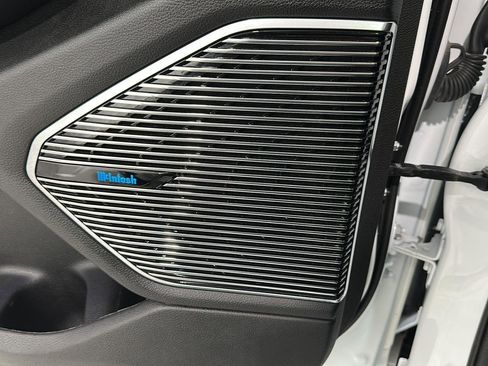 Used 2023 Jeep Grand Cherokee Summit w/ Luxury Tech Group V image 18