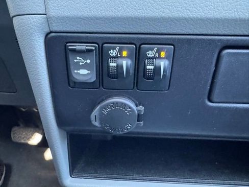 Used 2016 Toyota Sienna XLE w/ XLE Navigation Package image 24