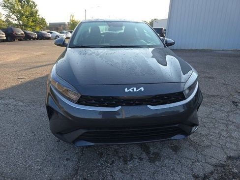 Used 2023 Kia Forte LXS w/ LXS Technology Package image 9