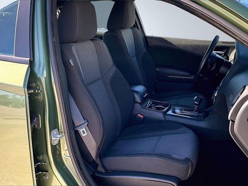 Used 2022 Dodge Charger SXT w/ Blacktop Package image 8