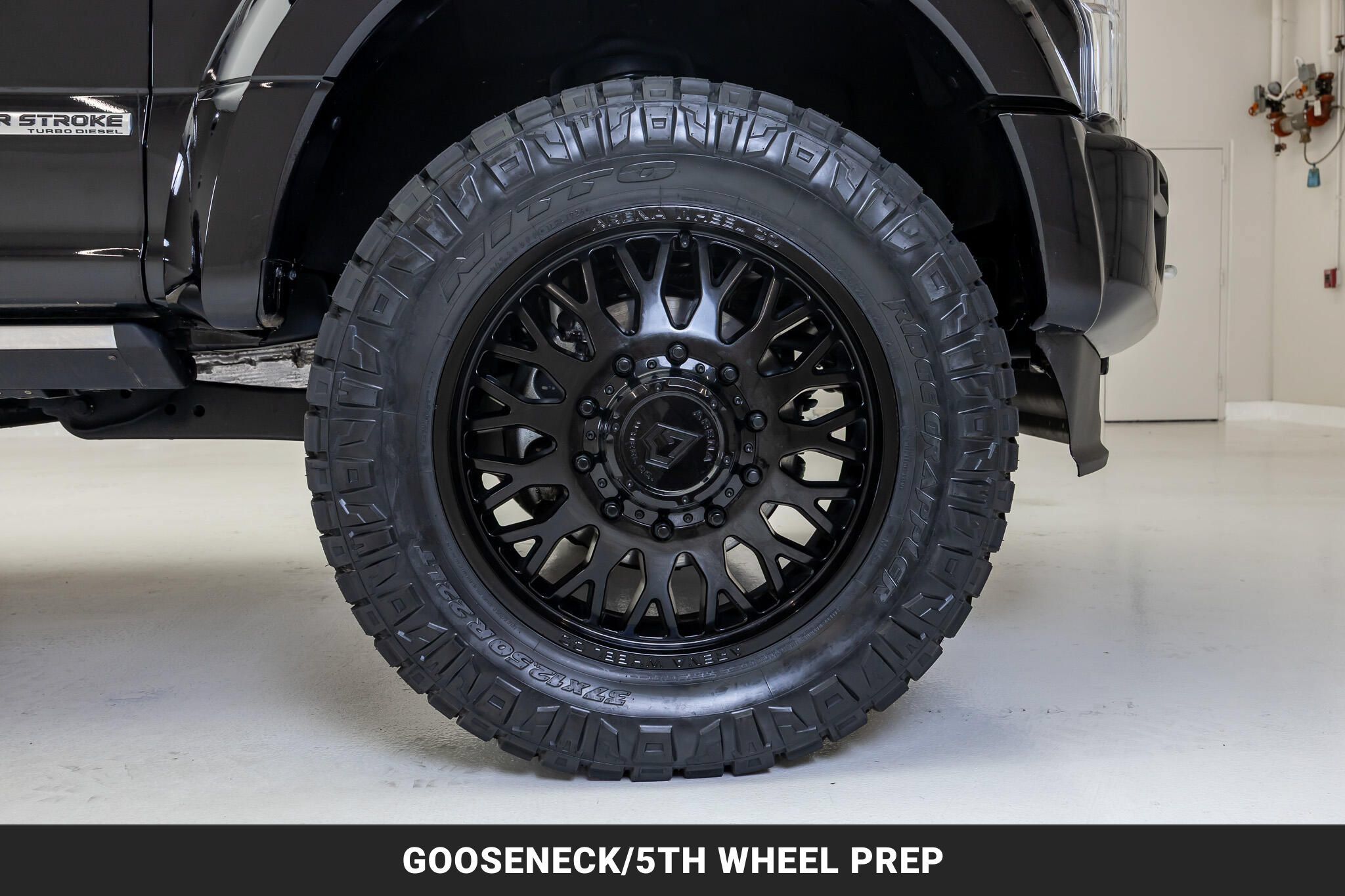 Used 2022 Ford F450 Platinum w/ FX4 Off-Road Package AWD/4WD image 12