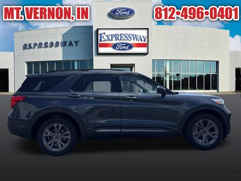 Used 2024 Ford Explorer XLT w/ Equipment Group 202A AWD/4WD image 13