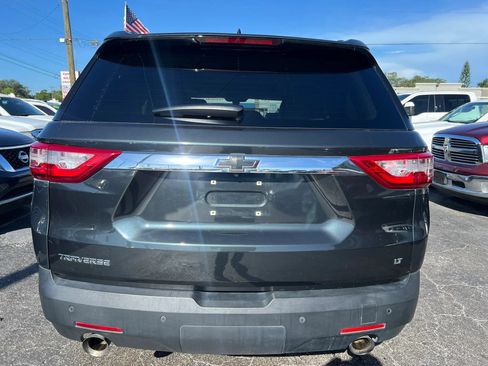 Used 2019 Chevrolet Traverse LT FWD image 6