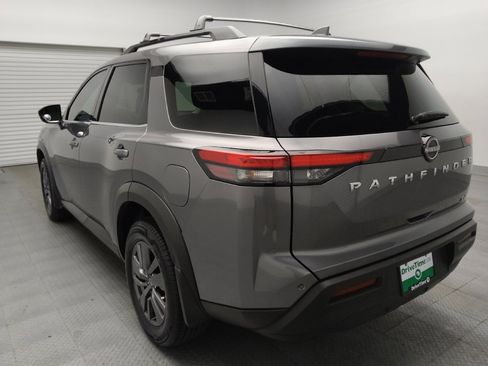 Used 2022 Nissan Pathfinder SV FWD image 5