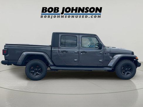 Used 2022 Jeep Gladiator Sport AWD/4WD image 2