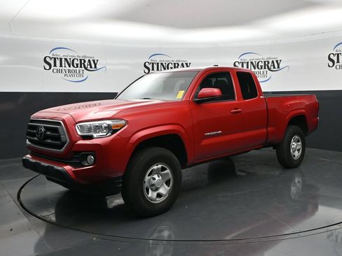 Used 2022 Toyota Tacoma SR5 RWD image 3