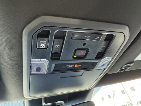 New 2026 Toyota Tundra Limited AWD/4WD image 17