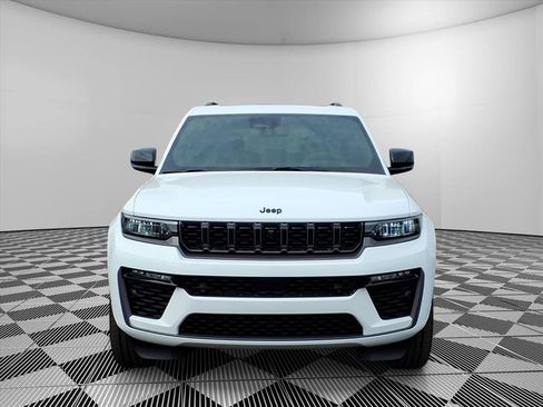 New 2026 Jeep Grand Cherokee Limited AWD/4WD image 2