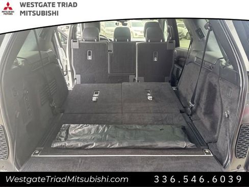 Used 2019 Land Rover Discovery HSE AWD/4WD image 29