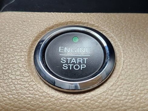 Used 2016 Ford F150 Lariat RWD image 19