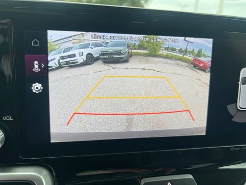 Used 2022 Kia Sorento S AWD/4WD image 48