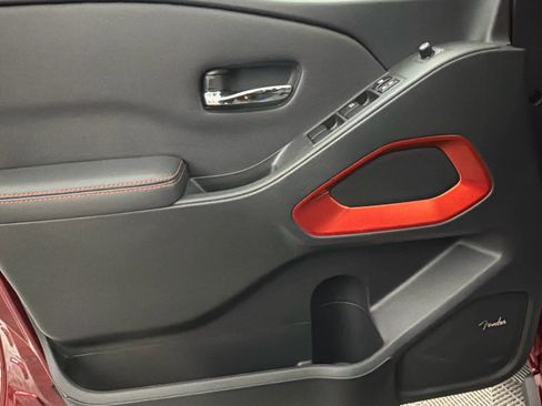 Used 2024 Nissan Frontier PRO-4X w/ Pro Premium Package image 22