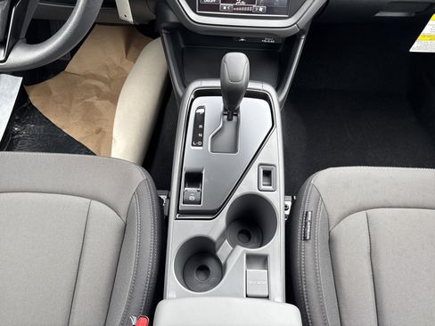 Used 2025 Subaru Crosstrek 2.0i image 18