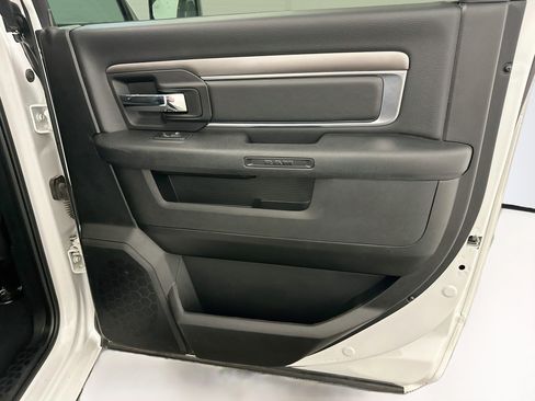 Used 2024 RAM 1500 Warlock AWD/4WD image 31
