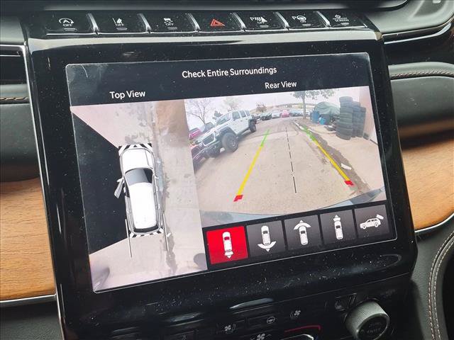 Used 2022 Jeep Grand Cherokee Summit AWD/4WD image 14