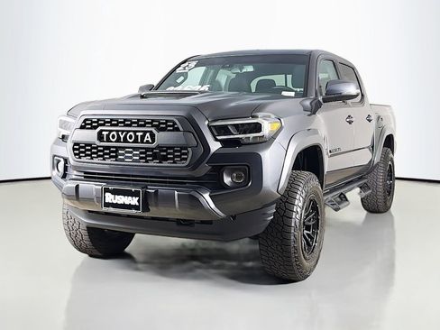 Used 2023 Toyota Tacoma TRD Sport w/ Technology Package RWD image 3