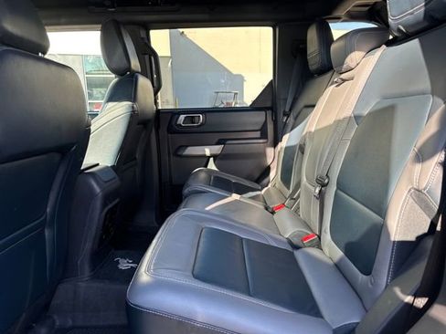 Used 2022 Ford Bronco Outer Banks image 10