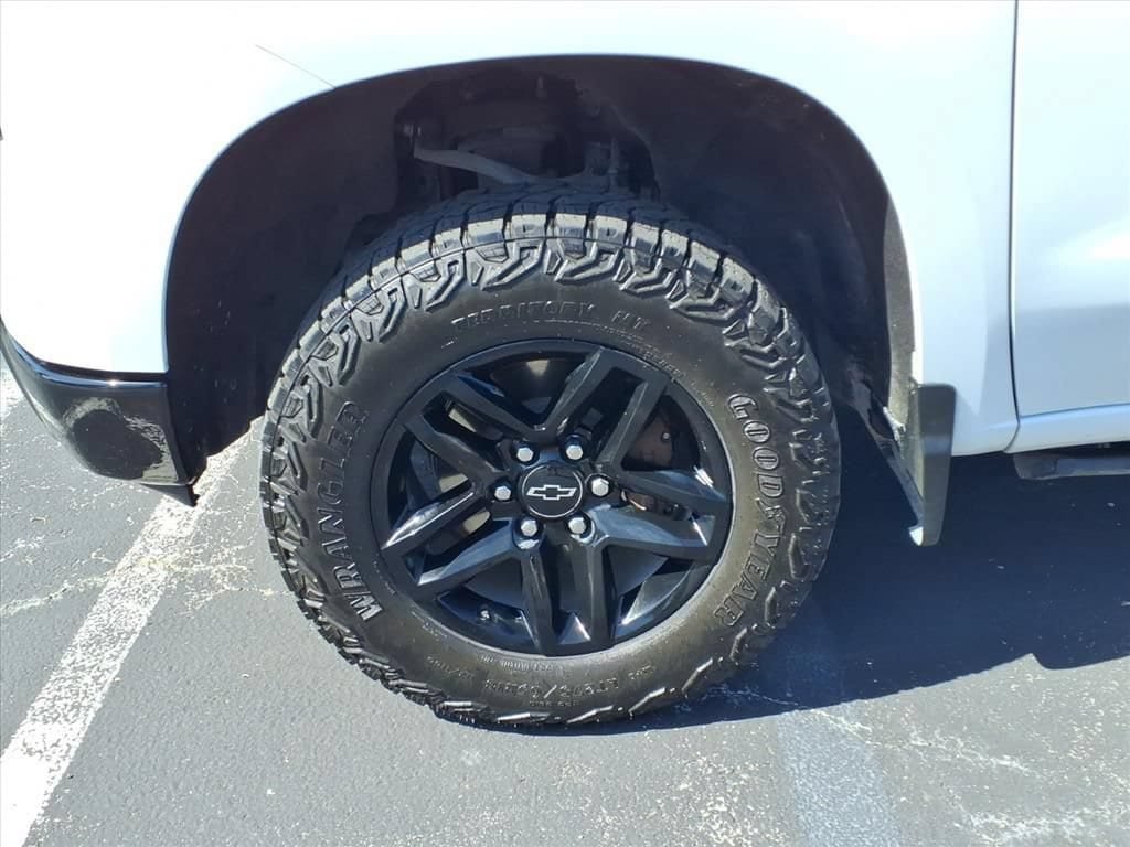 Used 2024 Chevrolet Silverado 1500 LT Trail Boss w/ Protection Package AWD/4WD image 16