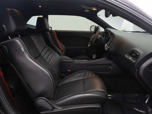 Used 2015 Dodge Challenger SRT Hellcat image 42