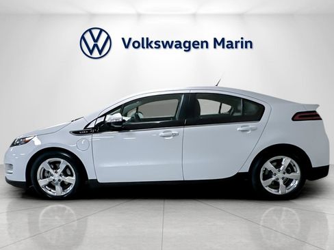 Used 2013 Chevrolet Volt Premium w/ Premium Trim Package image 2