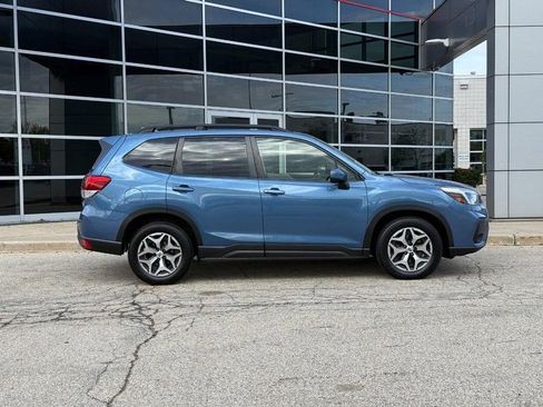 Used 2021 Subaru Forester Premium AWD/4WD image 2