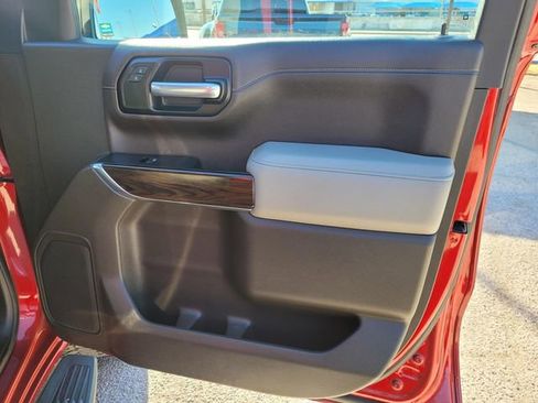 Used 2021 GMC Sierra 1500 SLT w/ SLT Premium Package image 9