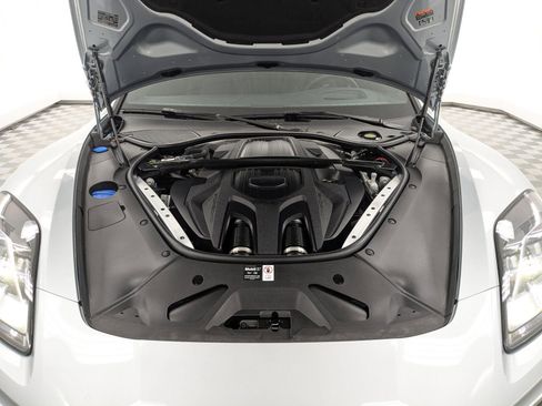 Certified 2025 Porsche Panamera image 24