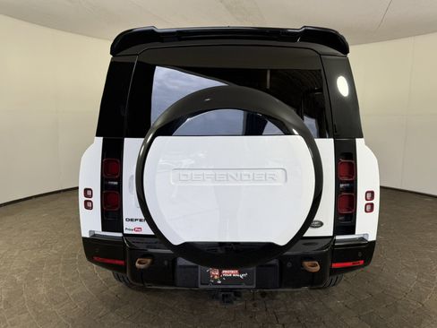 Used 2023 Land Rover Defender 130 X-Dynamic SE AWD/4WD image 6