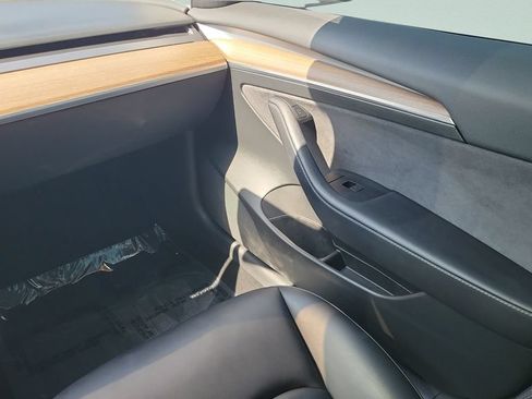Used 2023 Tesla Model 3 Standard Range RWD image 13