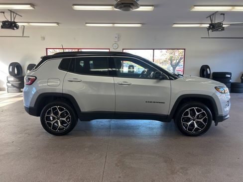 New 2026 Jeep Compass Limited image 32