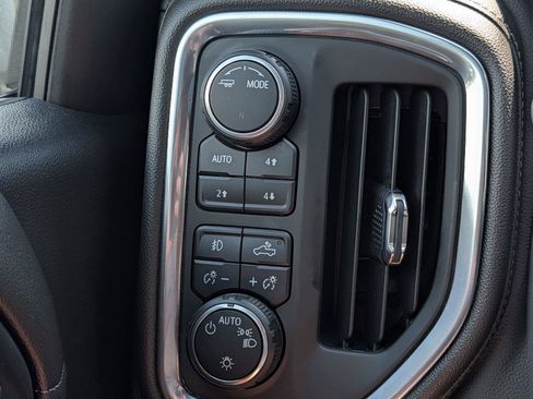 Used 2022 Chevrolet Silverado 1500 LT Trail Boss AWD/4WD image 27