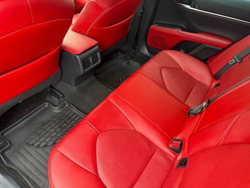 Used 2021 Toyota Camry XSE FWD image 4