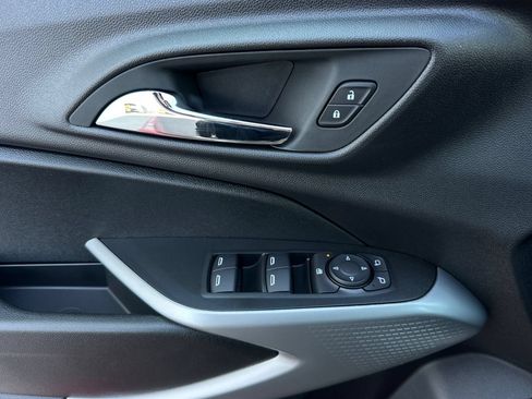 New 2026 Chevrolet Trax RS w/ Driver Confidence Package FWD image 11