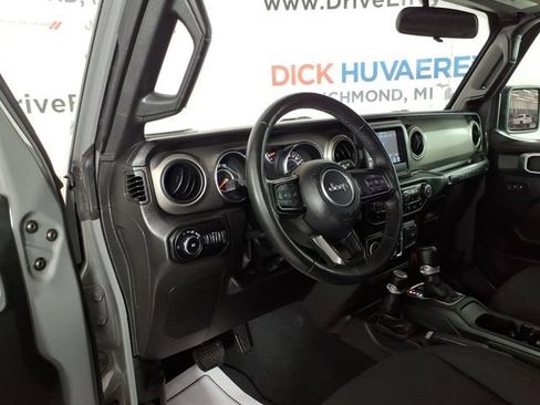 Used 2022 Jeep Wrangler Unlimited Sport AWD/4WD image 12