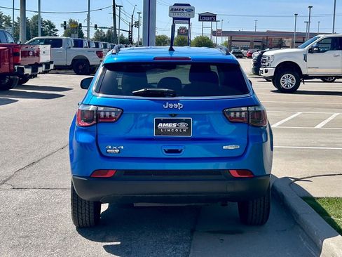Used 2022 Jeep Compass Latitude w/ Convenience Group AWD/4WD image 5