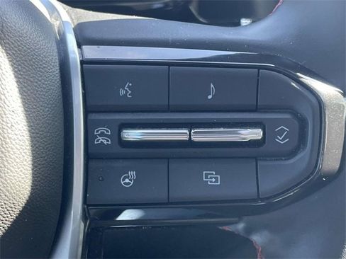 Used 2023 Chevrolet Colorado Z71 w/ Z71 Convenience Package 2 image 22