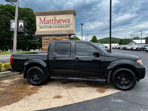 Used 2020 Nissan Frontier SV w/ Midnight Edition Floor Mats AWD/4WD image 3
