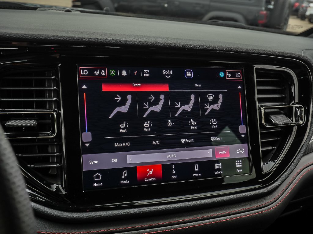 Used 2025 Dodge Durango GT AWD/4WD image 40