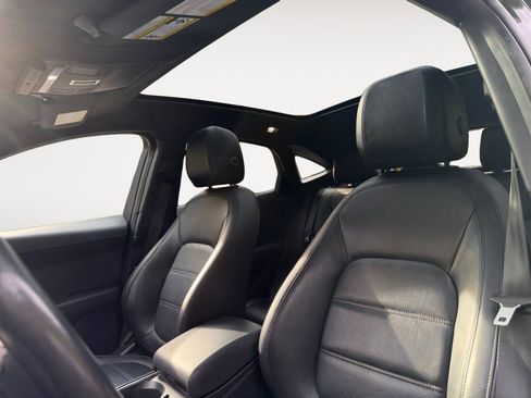 Used 2020 Jaguar E-PACE SE image 16