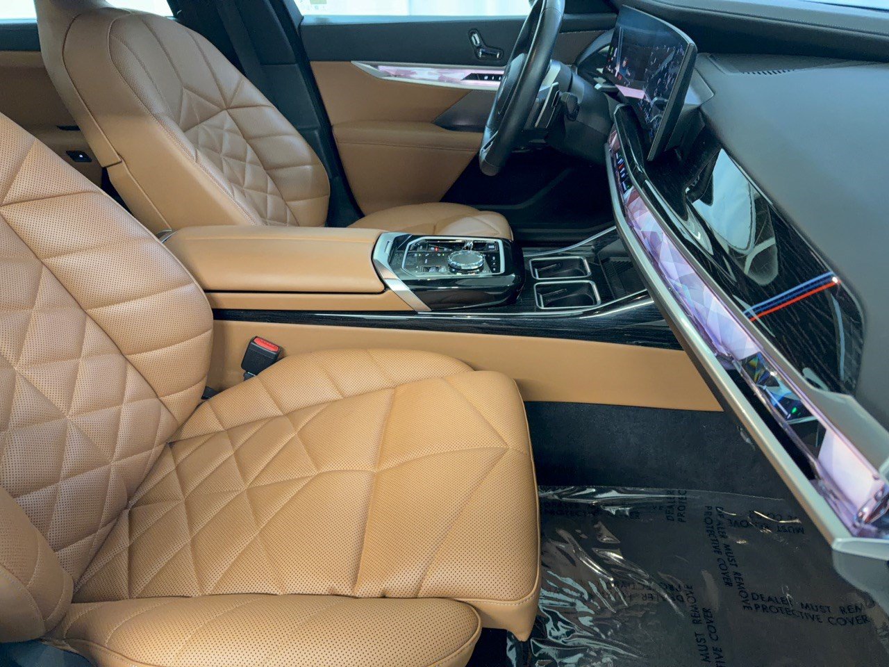 Used 2024 BMW 740i w/ Premium Package 2 RWD image 30