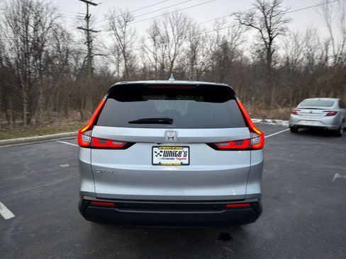 Used 2023 Honda CR-V EX-L image 5