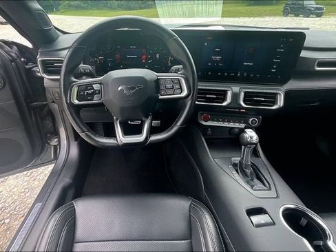 Used 2025 Ford Mustang Premium RWD image 5