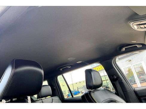 Used 2024 Jeep Grand Cherokee L Laredo AWD/4WD image 18