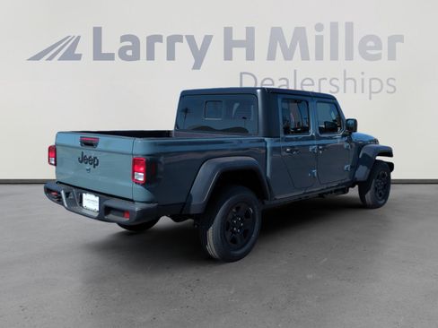 New 2026 Jeep Gladiator Sport AWD/4WD image 5