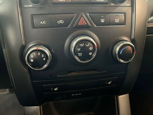 Used 2011 Kia Sorento LX w/ Convenience Pkg image 15